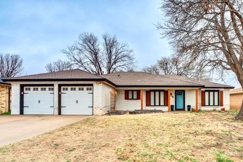 Photo of 5604 70th Street, Lubbock, TX 79424 (MLS # 202602988)