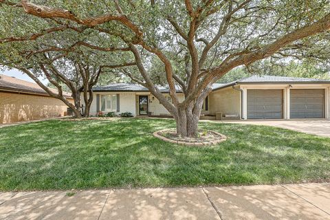 Photo of 5711 74th Street, Lubbock, TX 79424 (MLS # 202608933)