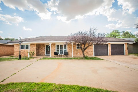 Photo of 2006 Tech Drive, Levelland, TX 79336 (MLS # 202610492)