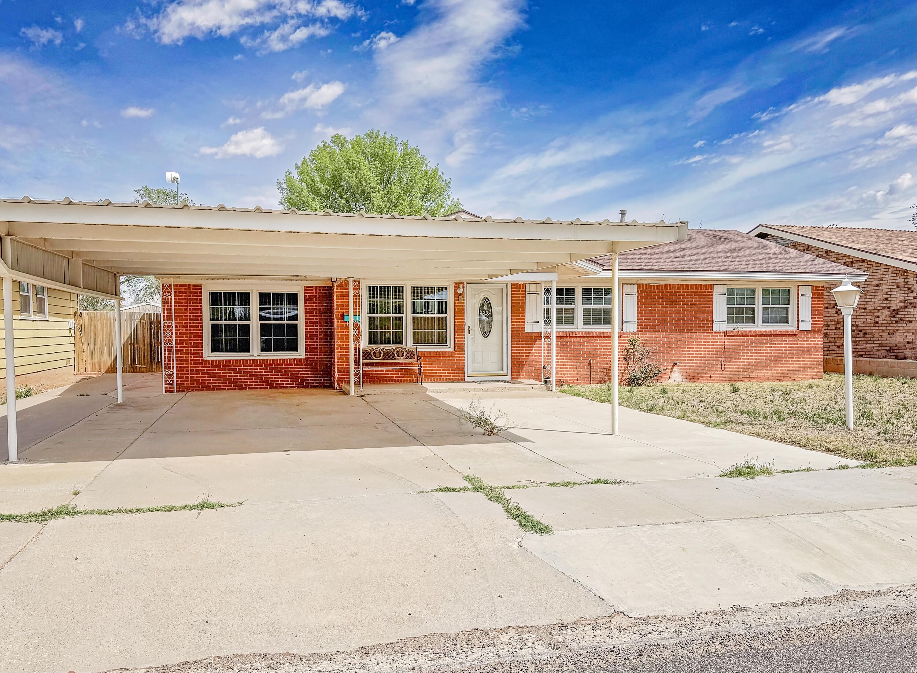 413 E Dogwood Street