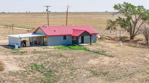Photo of 2610 County Road 131, Littlefield, TX 79339 (MLS # 202607268)