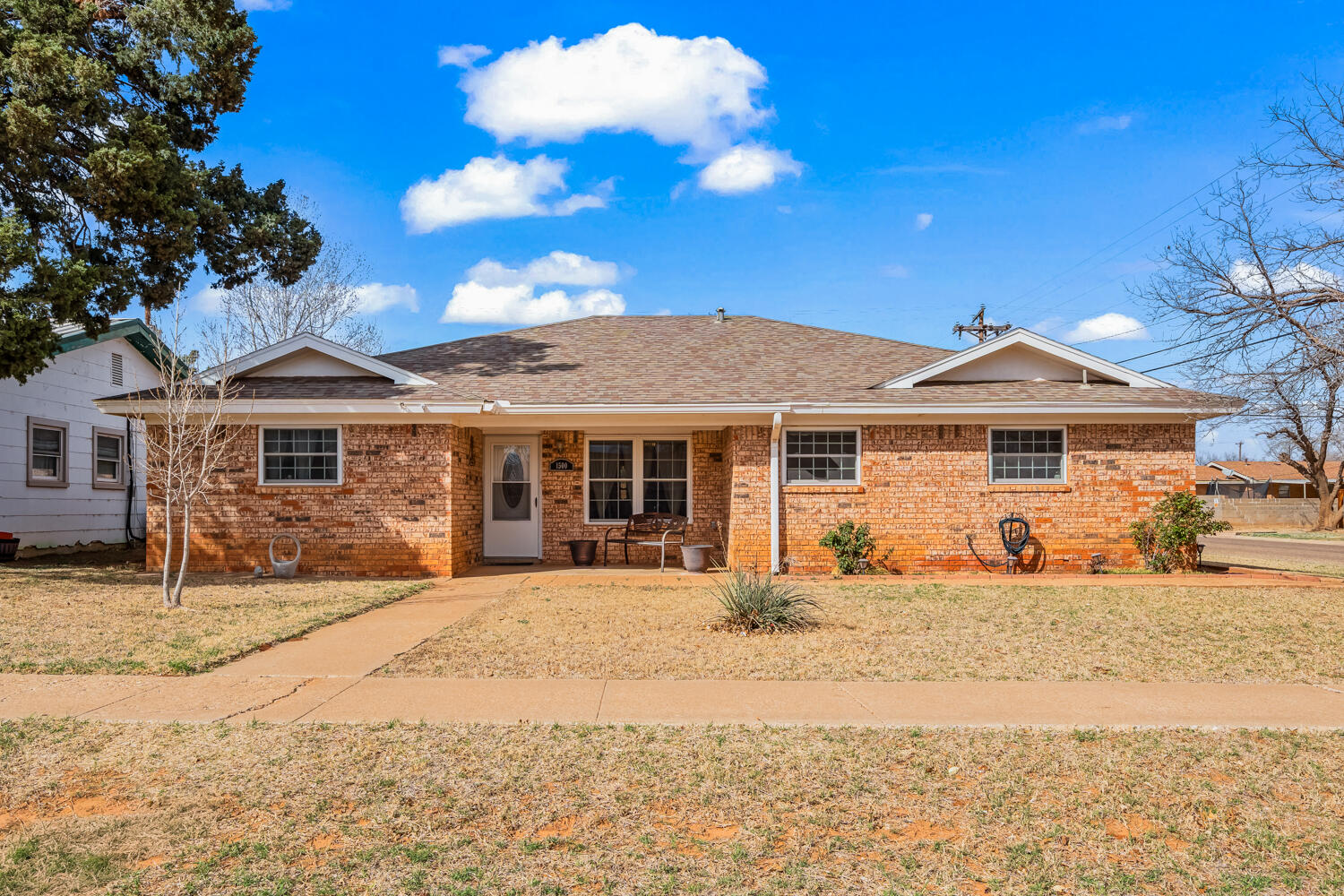 1500 W Lynn Street, Slaton, TX, 79364 1 1500 W Lynn Street