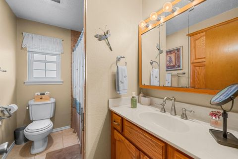 1500 W Lynn Street Slaton TX 79364