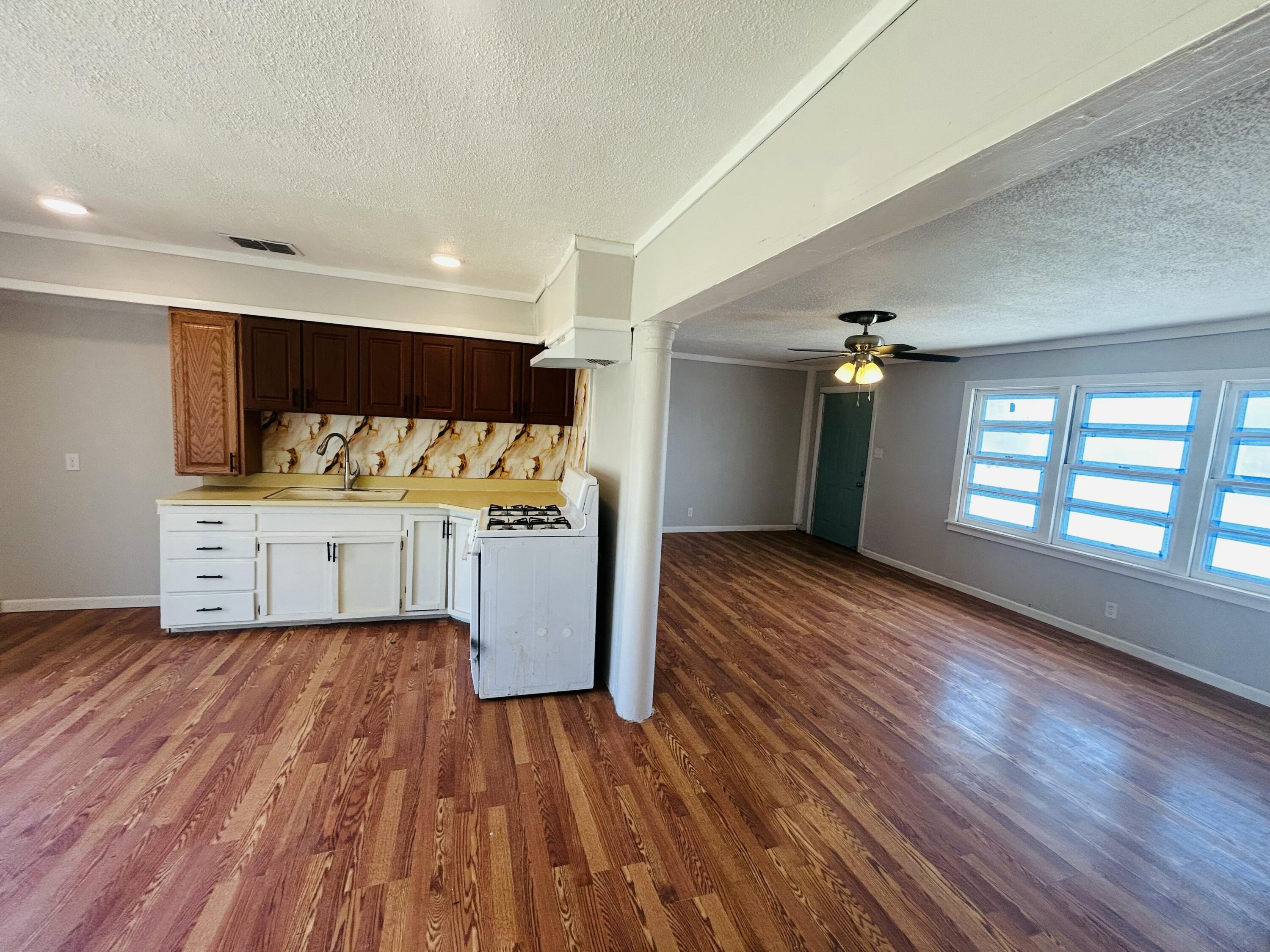 812 48th Street