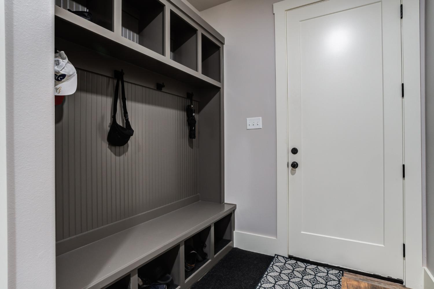 Lubbock, Texas 79424, United States, 4 Bedrooms Bedrooms, ,3 BathroomsBathrooms,Residential,Contingent,46755