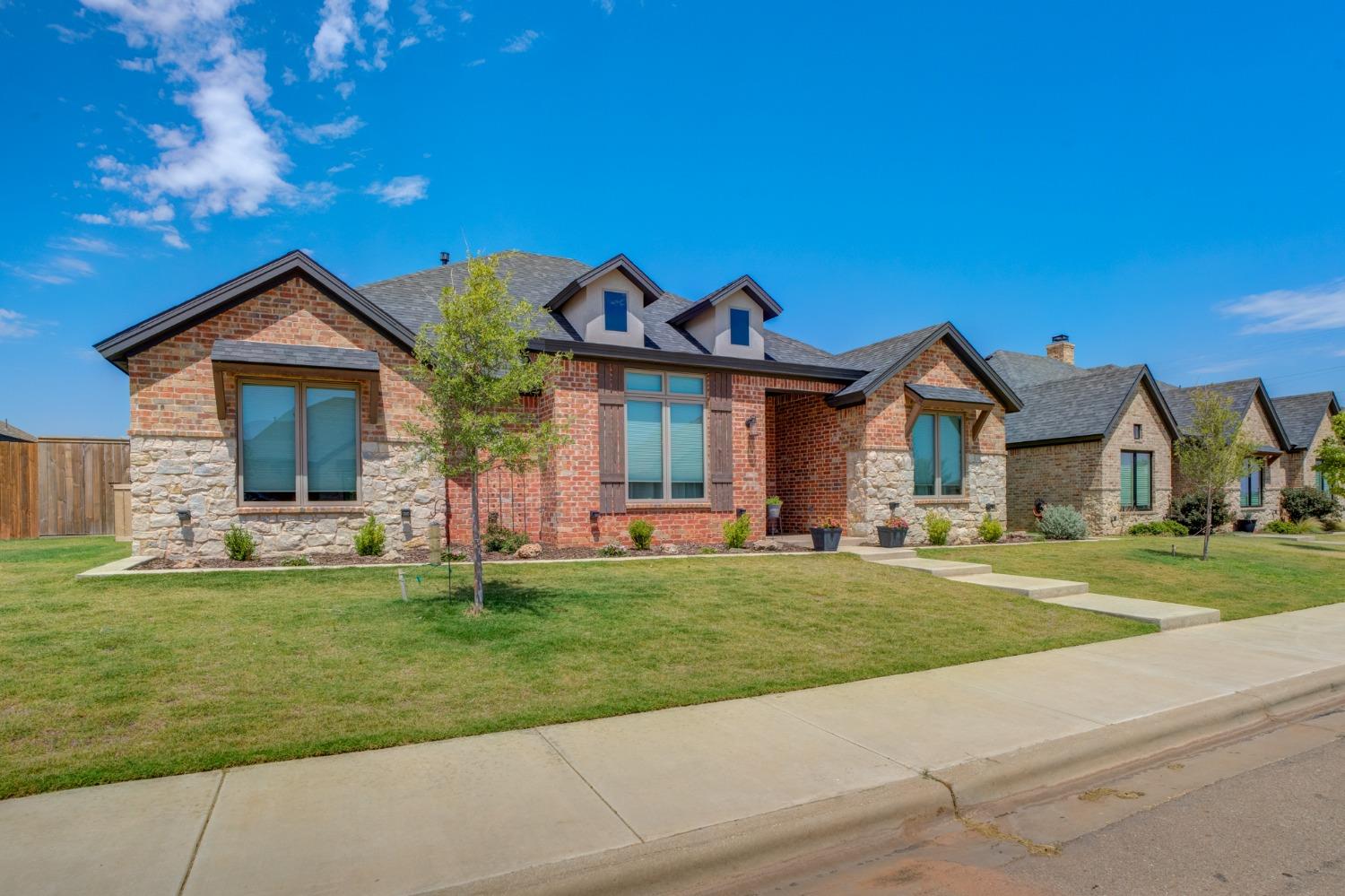 Lubbock, Texas 79424, United States, 4 Bedrooms Bedrooms, ,3 BathroomsBathrooms,Residential,Contingent,46755