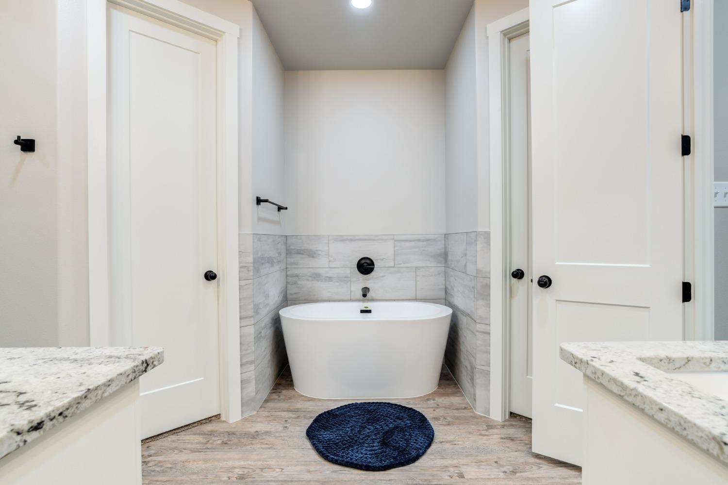 Lubbock, Texas 79424, United States, 4 Bedrooms Bedrooms, ,3 BathroomsBathrooms,Residential,Contingent,46755