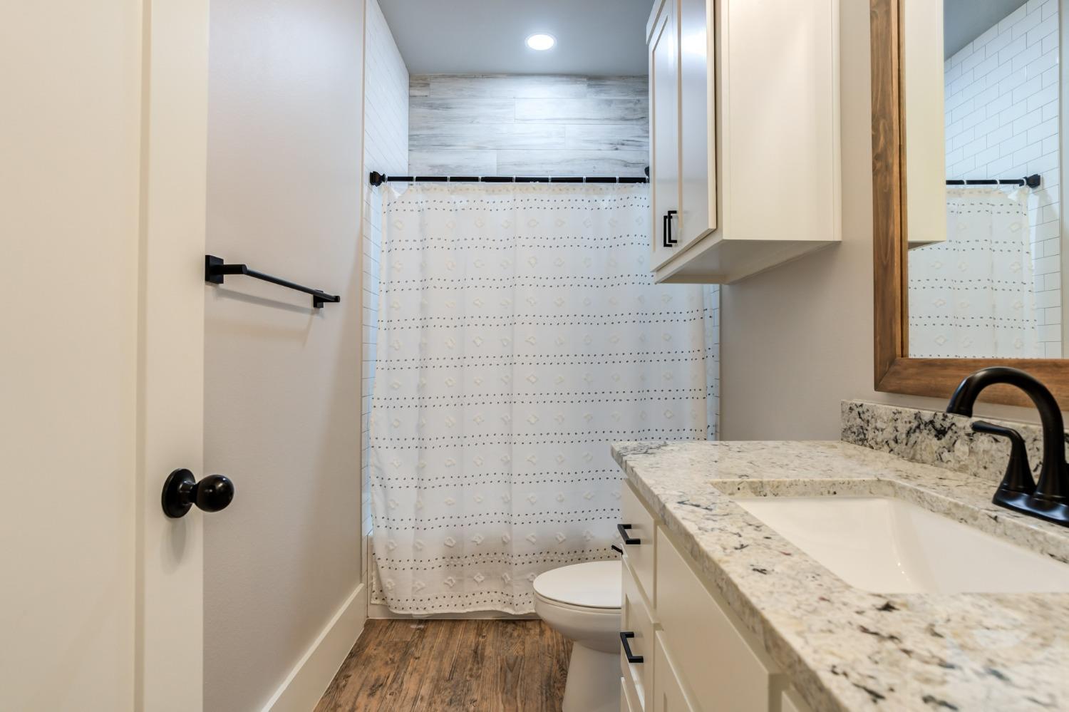 Lubbock, Texas 79424, United States, 4 Bedrooms Bedrooms, ,3 BathroomsBathrooms,Residential,Contingent,46755