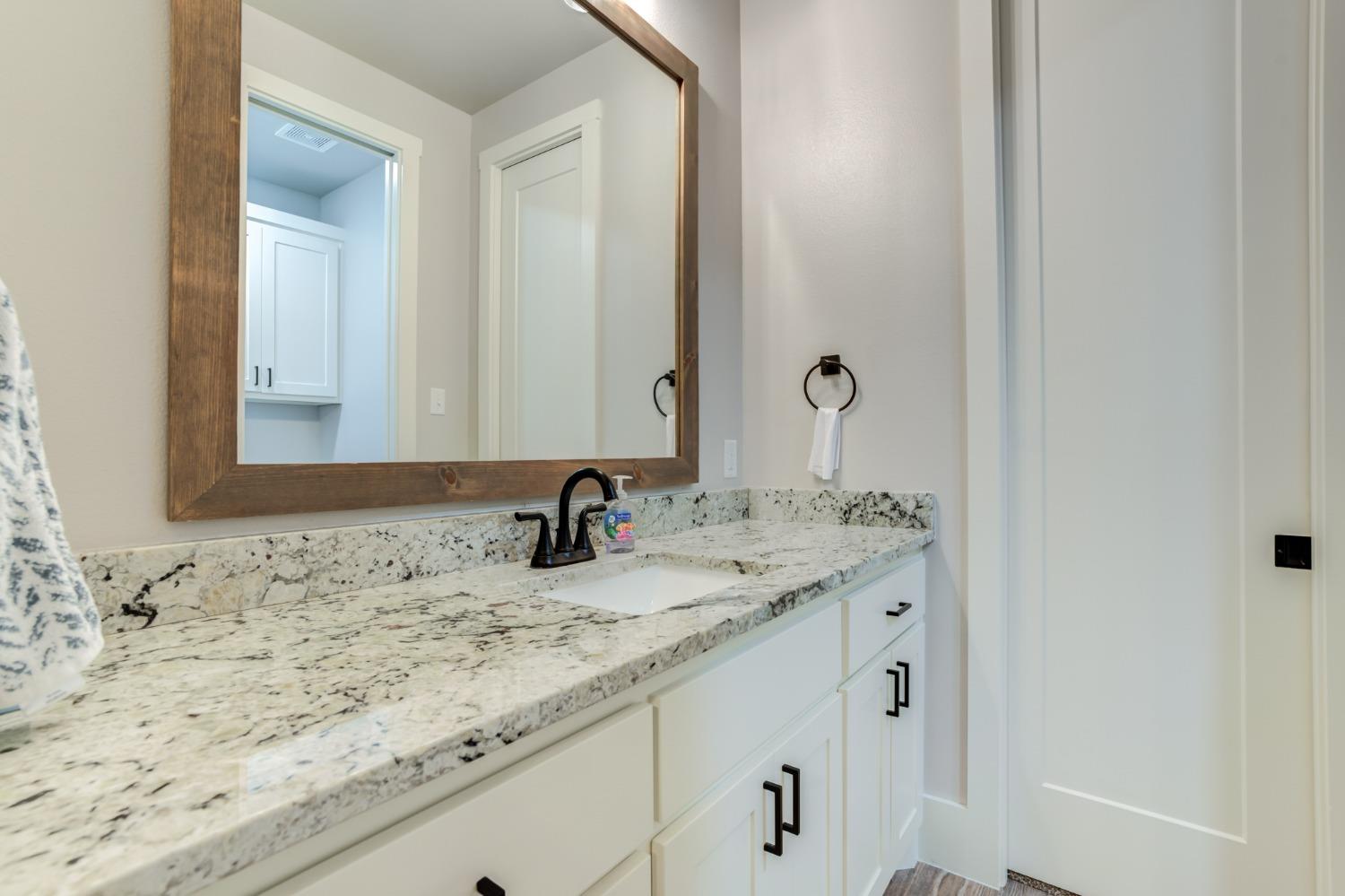 Lubbock, Texas 79424, United States, 4 Bedrooms Bedrooms, ,3 BathroomsBathrooms,Residential,Contingent,46755