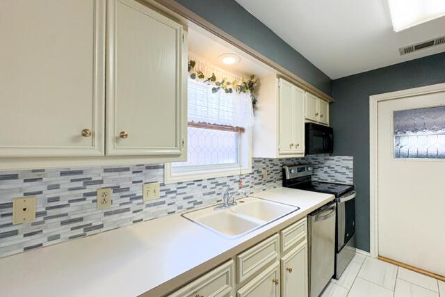 1103 Homestead Drive