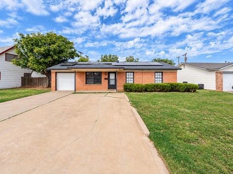 Photo of 1912 69th Street, Lubbock, TX 79412 (MLS # 202614172)