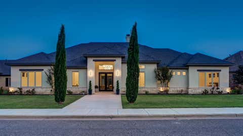 Photo of 4813 5th Street, Lubbock, TX 79416 (MLS # 202609101)