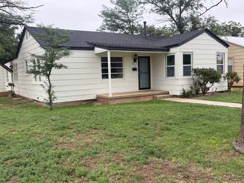 Photo of 211 11th Street, Levelland, TX 79336 (MLS # 202608723)