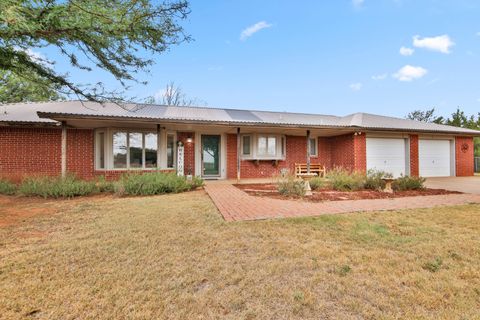 Photo of 1907 N County Road 1500, Lubbock, TX 79416 (MLS # 202609959)