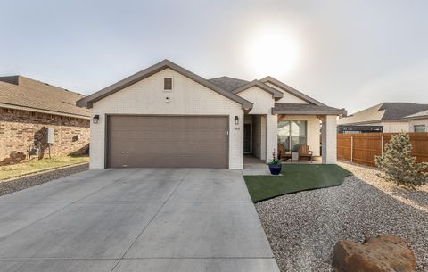 Photo of 2928 Abbeville Avenue, Wolfforth, TX 79382 (MLS # 202606784)