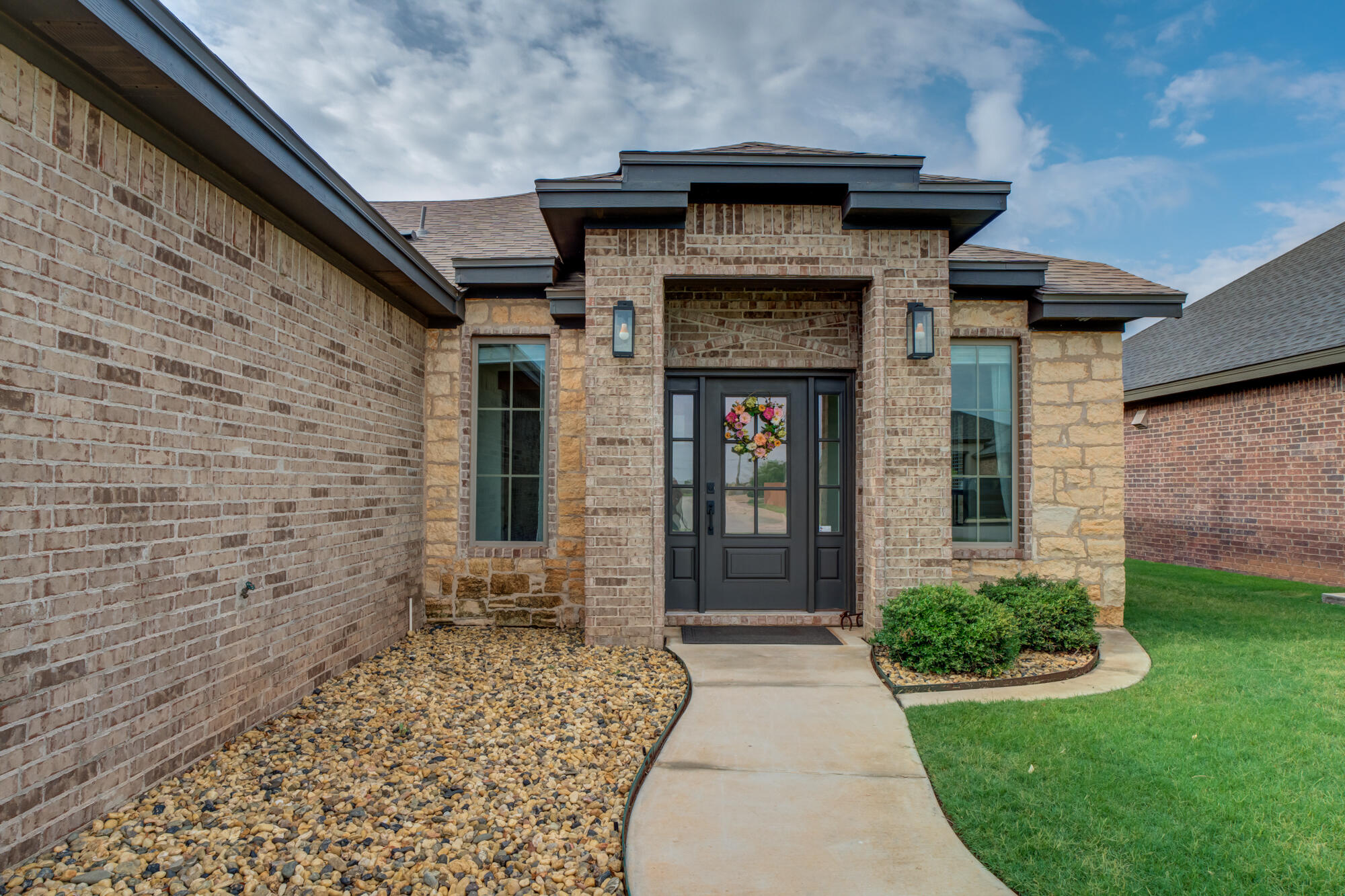 5619 115th Street - Photo 3