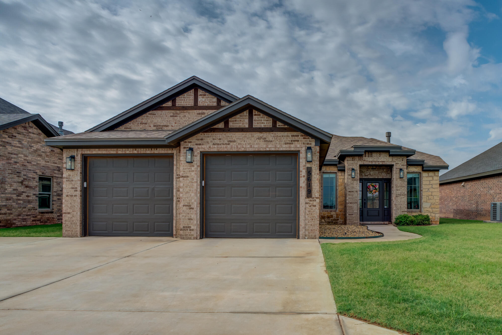 5619 115th Street - Photo 2