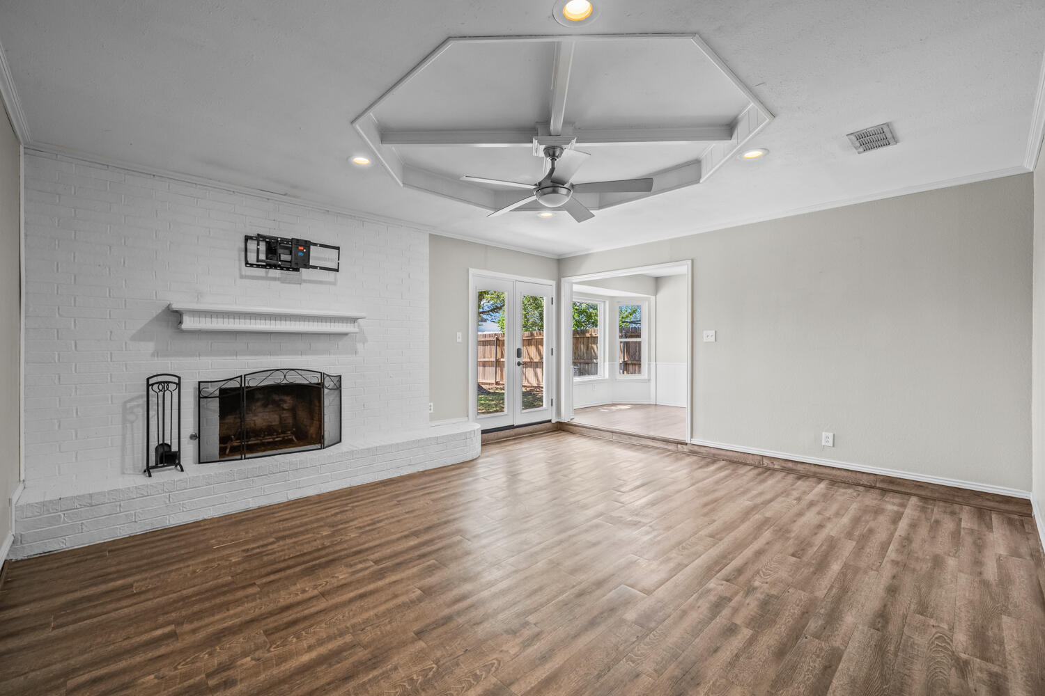 6614 Huron Avenue - Photo 4