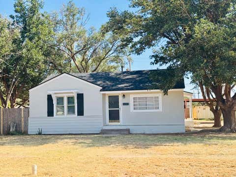 Photo of 2029 N 7th Street, Tahoka, TX 79373 (MLS # 202611836)