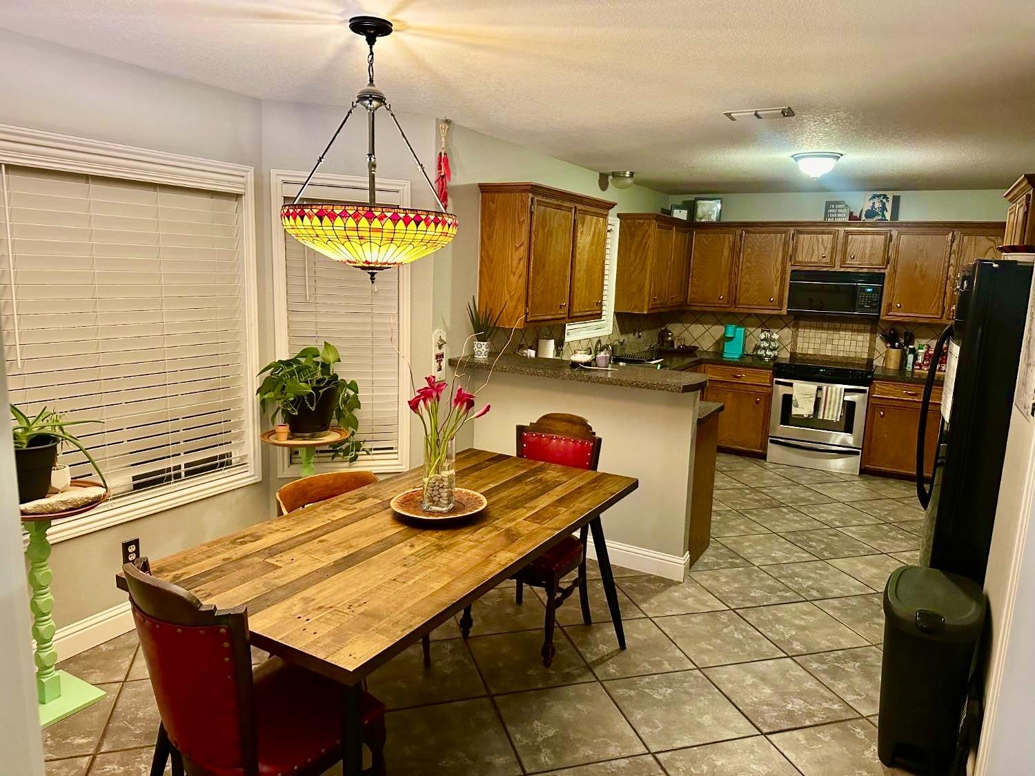 Lubbock, Texas 79423, United States, 3 Bedrooms Bedrooms, ,2 BathroomsBathrooms,Residential,Active,69460