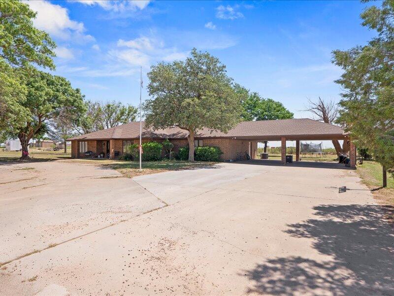 2803 Thomas Drive