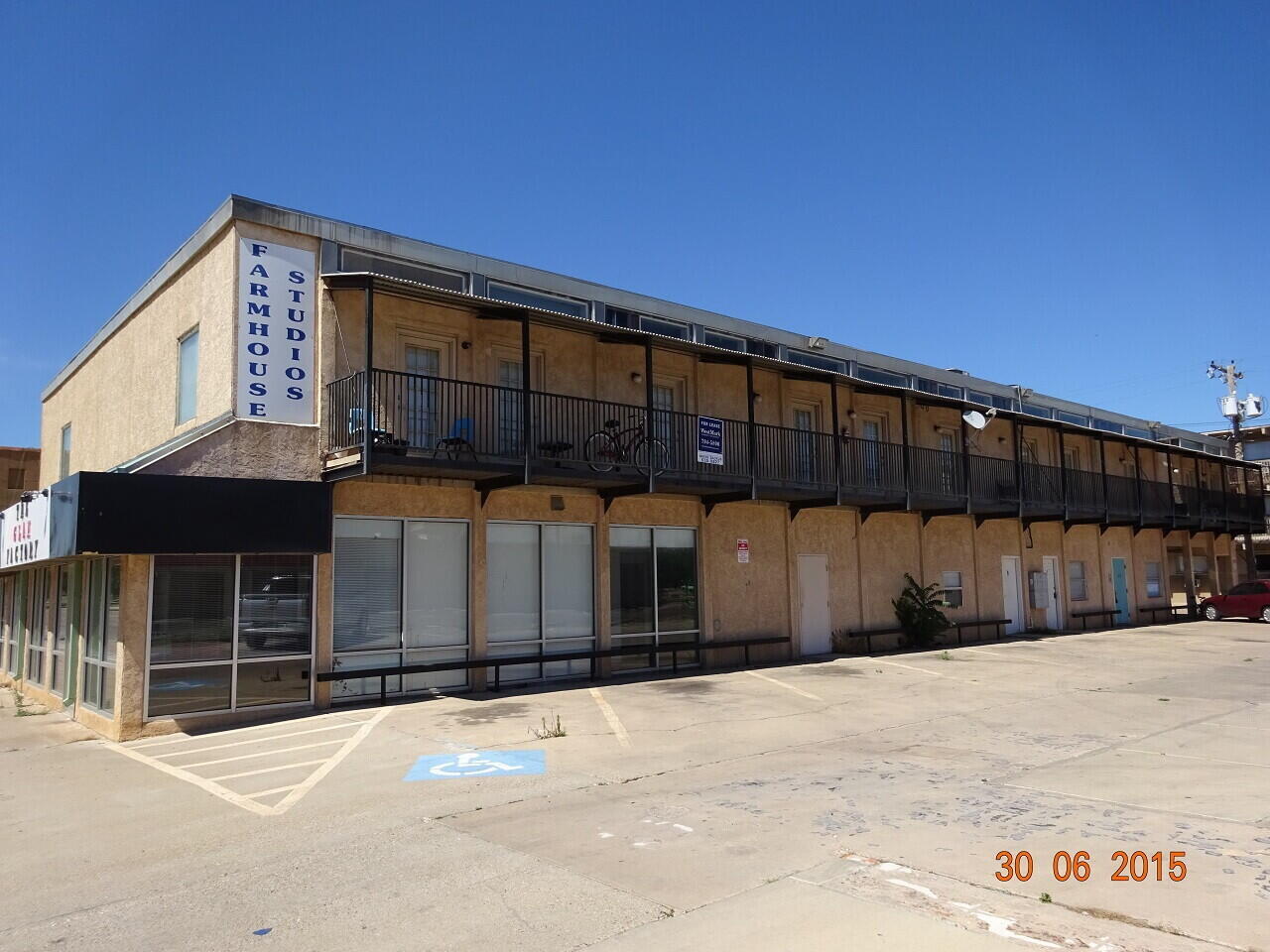 1619_University_Avenue