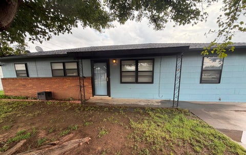 Photo of 1407 W 25th Street, Plainview, TX 79072 (MLS # 202613484)
