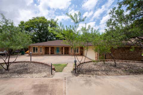 Photo of 21 E Brookhollow Drive, Ransom Canyon, TX 79366 (MLS # 202608532)