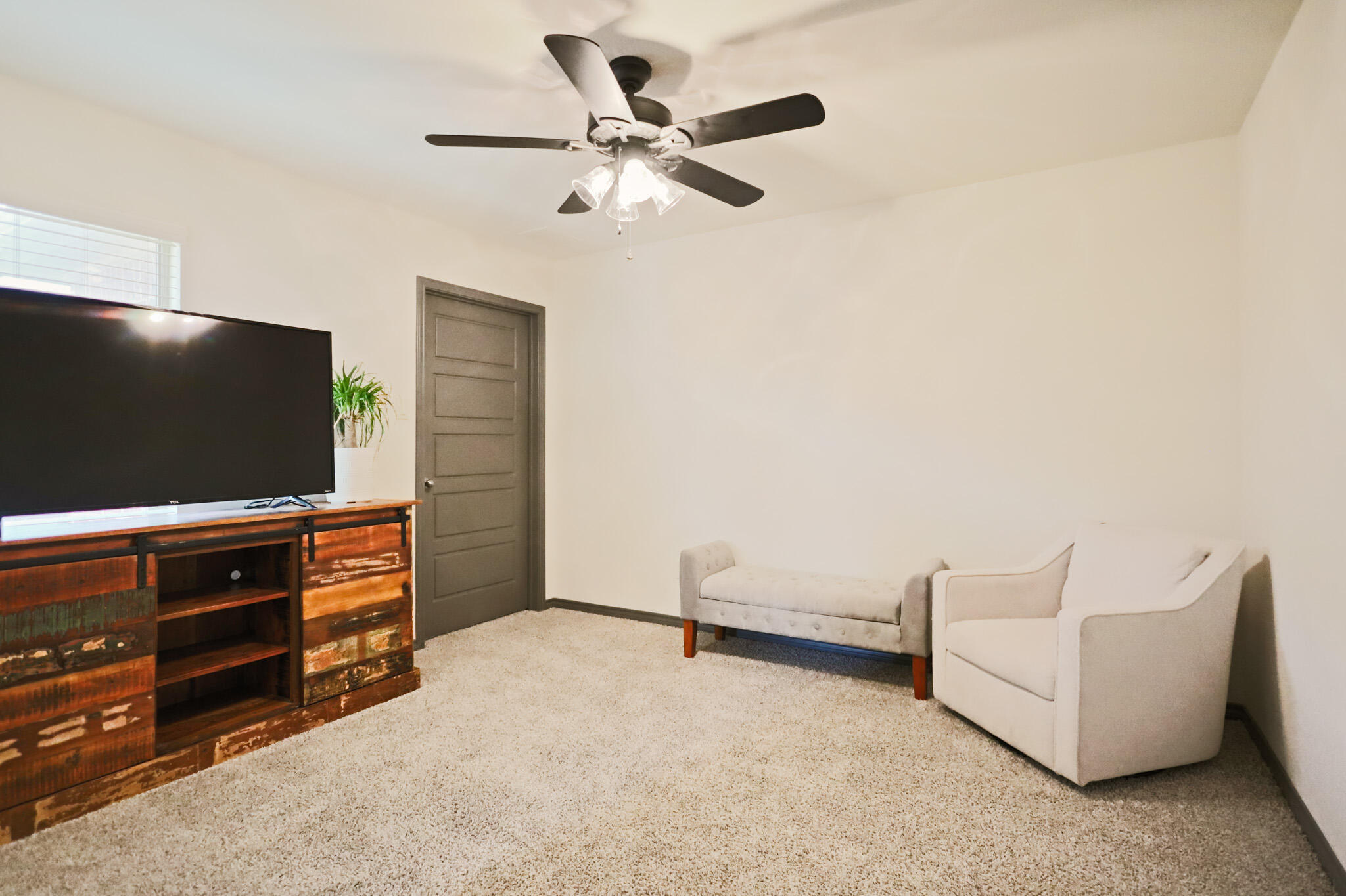 Lubbock, Texas 79424, United States, 4 Bedrooms Bedrooms, ,3 BathroomsBathrooms,Residential,Active,89892