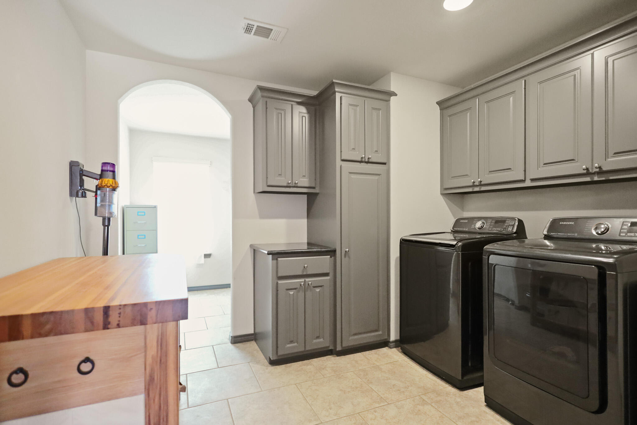 Lubbock, Texas 79424, United States, 4 Bedrooms Bedrooms, ,3 BathroomsBathrooms,Residential,Active,89892