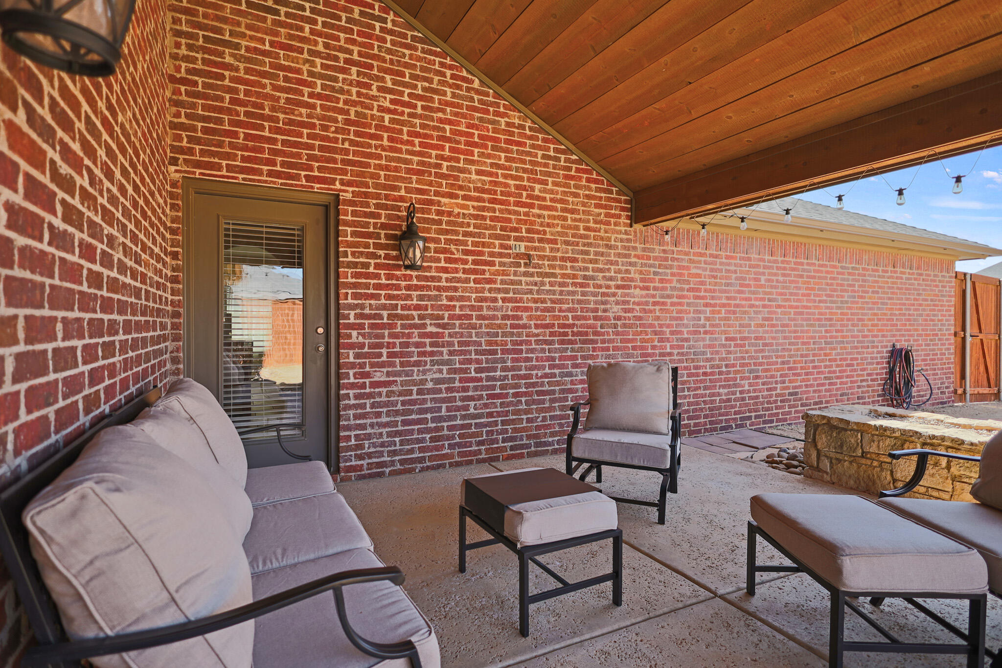 Lubbock, Texas 79424, United States, 4 Bedrooms Bedrooms, ,3 BathroomsBathrooms,Residential,Active,89892