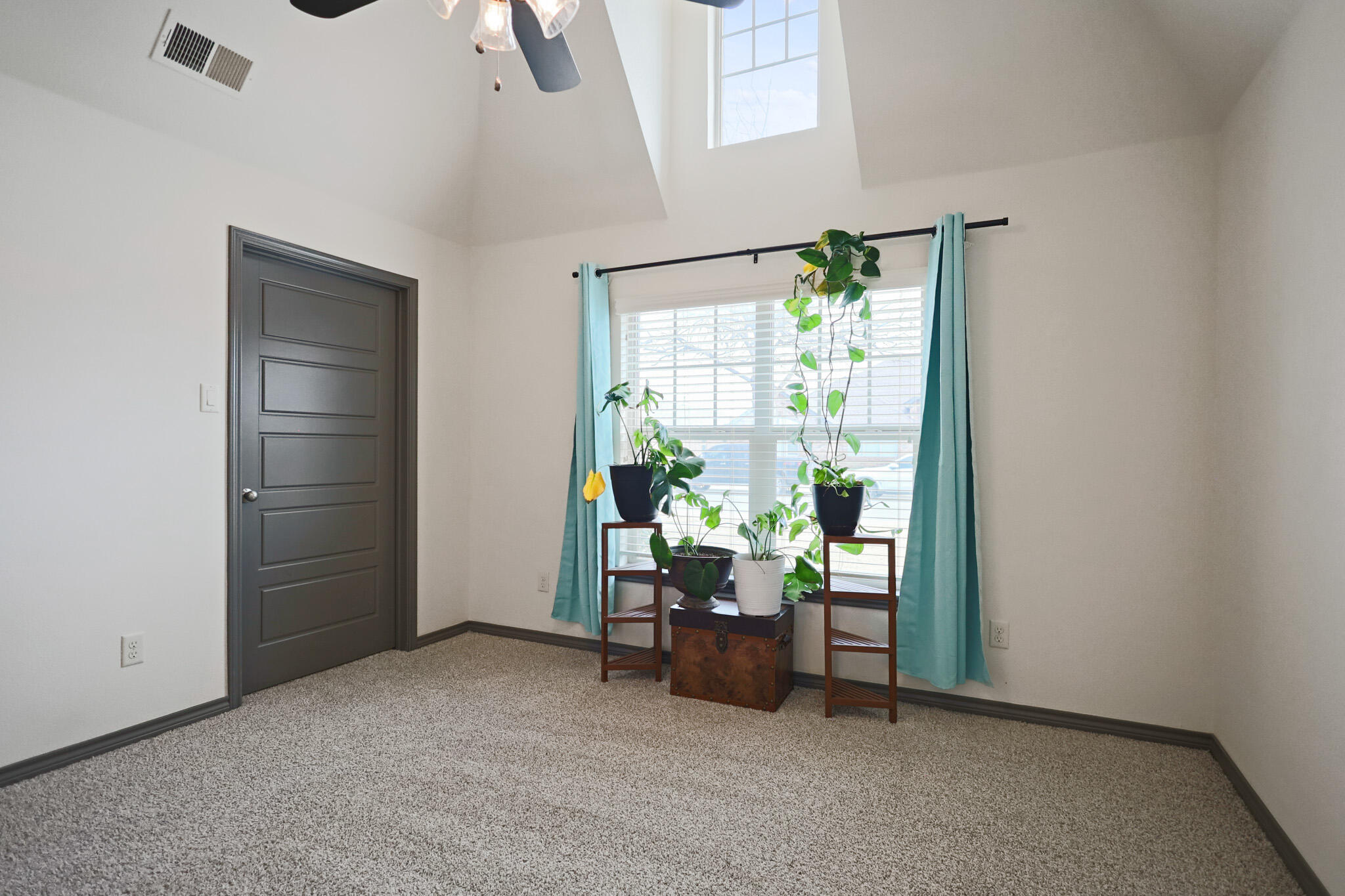 Lubbock, Texas 79424, United States, 4 Bedrooms Bedrooms, ,3 BathroomsBathrooms,Residential,Active,89892