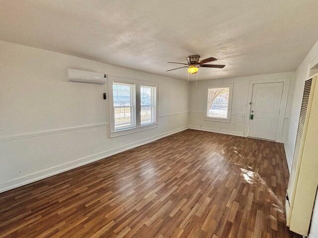 420 W Lynn Street, Slaton, TX, 79364 4 420 W Lynn Street