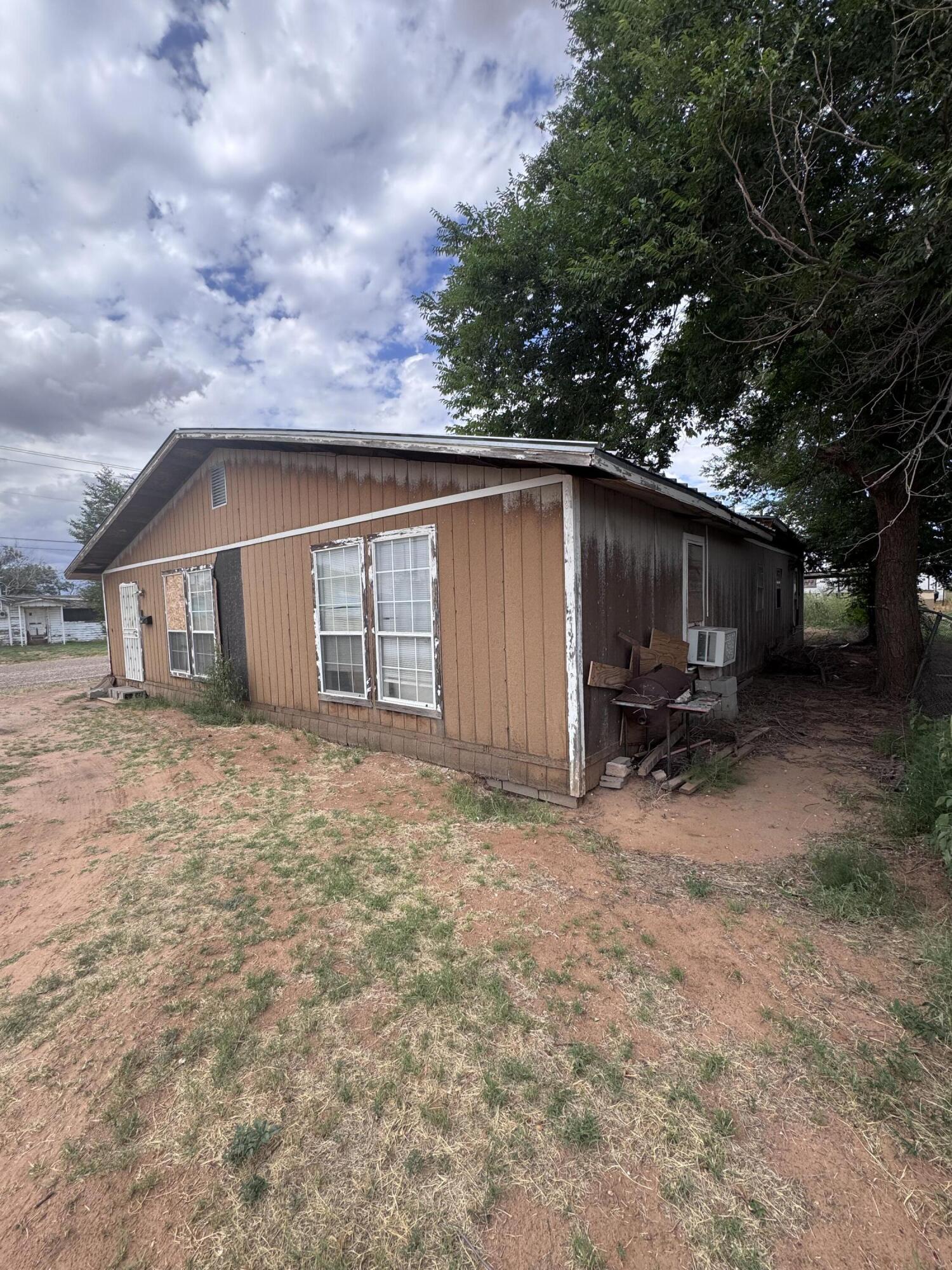 1401 S Canyon Avenue