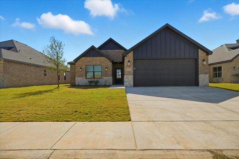 1115 N 6th Street Wolfforth TX 79382