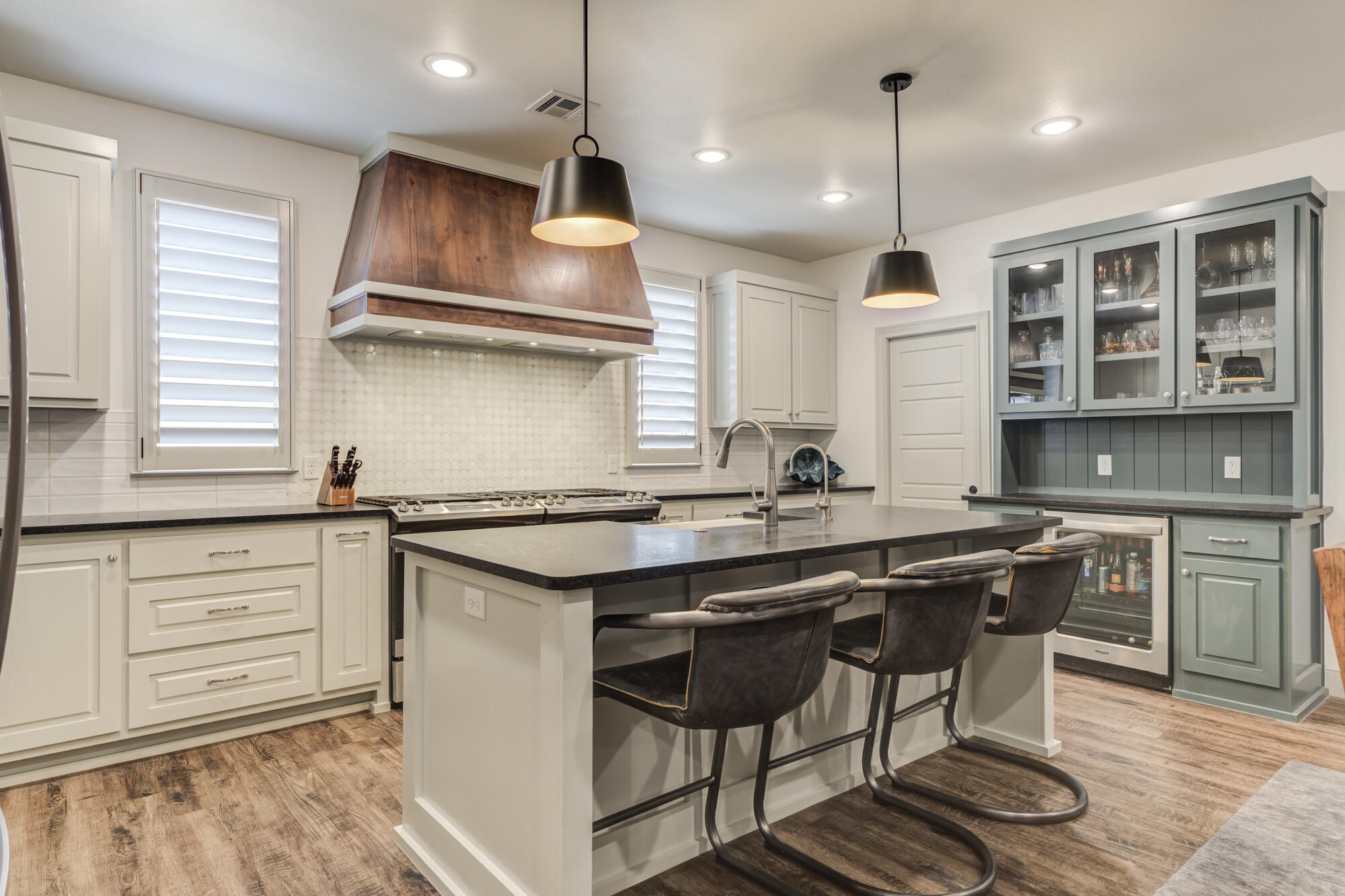 13501 Norfolk Avenue