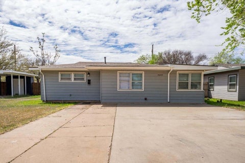 Photo of 3607 31st Street, Lubbock, TX 79410 (MLS # 202608007)