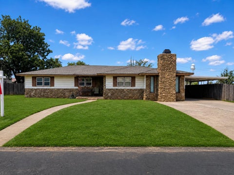 Photo of 204 Wilson Street, Sudan, TX 79371 (MLS # 202611417)