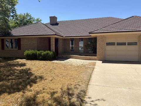 Photo of 2220 Rice Drive, Levelland, TX 79336 (MLS # 202606591)