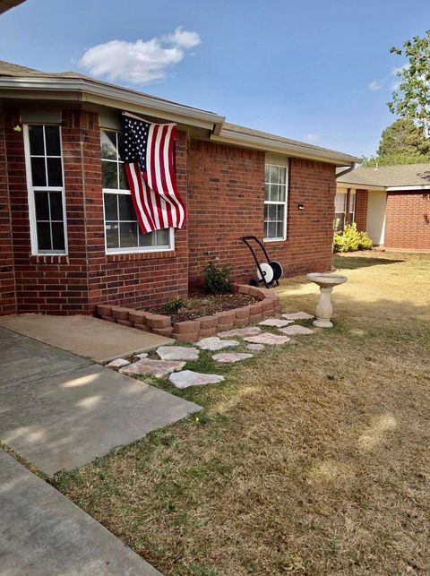 Photo of 6114 15th Street, Lubbock, TX 79416 (MLS # 202606651)