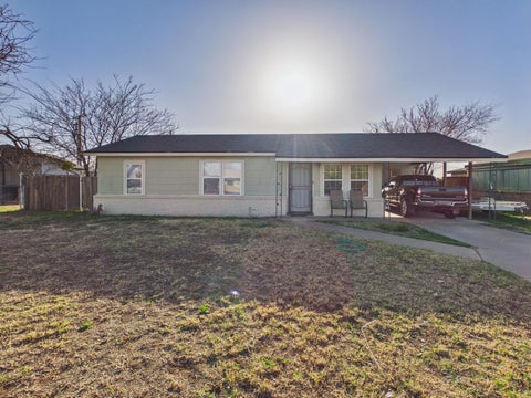 Photo of 2804 Vanda Avenue, Lubbock, TX 79404 (MLS # 202611384)