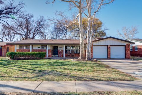 Photo of 2513 59th Street, Lubbock, TX 79413 (MLS # 202603370)