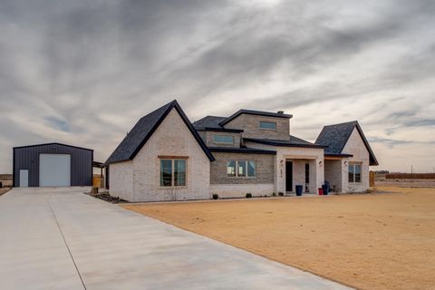 A home in Ropesville