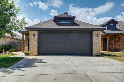 Photo of 58 Amesbury Court, Lubbock, TX 79416 (MLS # 202613037)