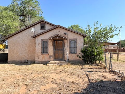 Photo of 1612 46th Street, Lubbock, TX 79412 (MLS # 202606291)