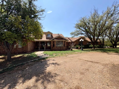Photo of 1183 Monaco Road, Levelland, TX 79336 (MLS # 202612377)