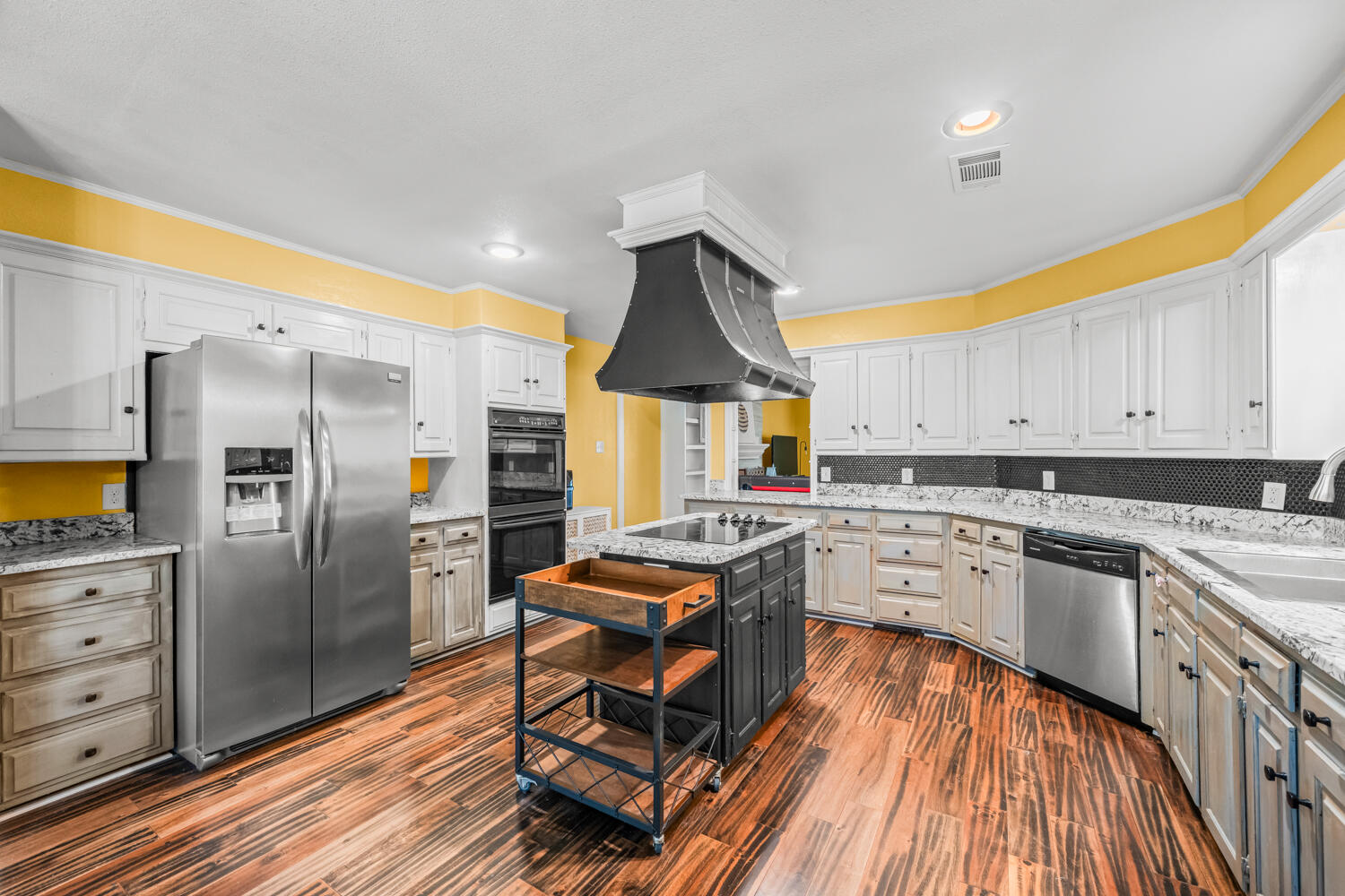 8010 Wayne Avenue - Photo 4