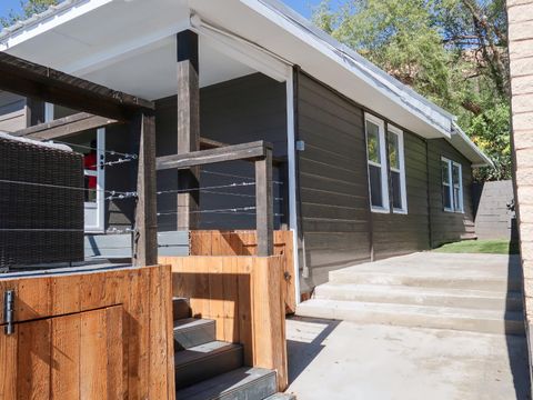 A home in Buffalo Springs Lake