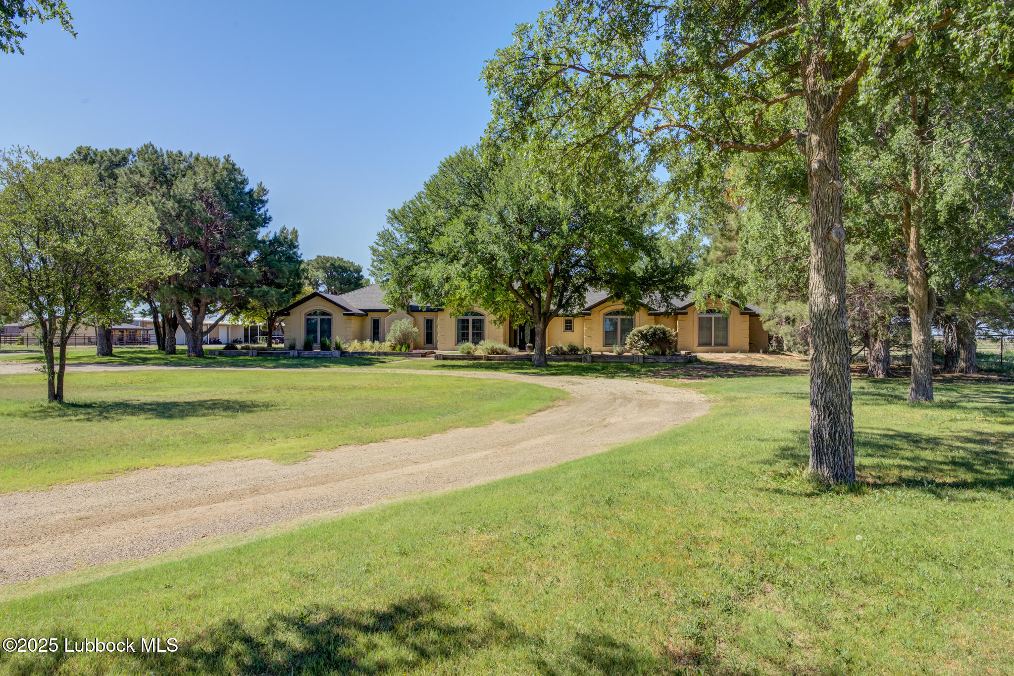 9009 County Rd 7500
