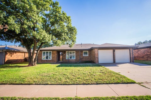 Photo of 5407 95th Street, Lubbock, TX 79424 (MLS # 202614036)